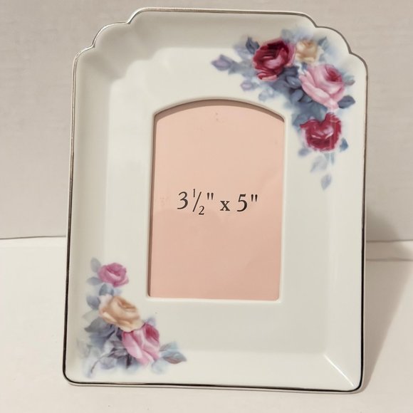 AVON Vint. Rose Vanity Collection Photo Frame Holds 3 1/2 x 5 Picture Hang/Stand - Picture 2 of 9